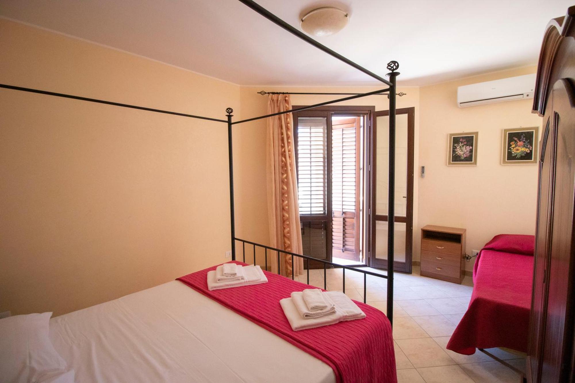 Case Vacanza Cristina Site In Antico Baglio E In Via Abruzzi N 161 San Vito Lo Capo Bagian luar foto