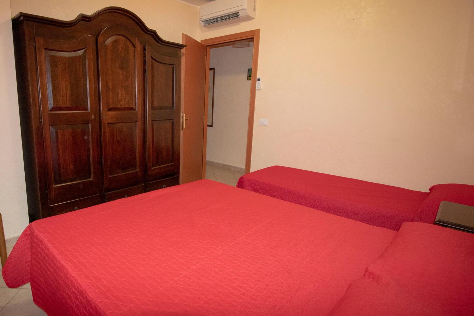 Case Vacanza Cristina Site In Antico Baglio E In Via Abruzzi N 161 San Vito Lo Capo Bagian luar foto